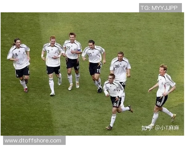 成都足球队的崛起之路：世界杯特别报道中的奋斗与荣耀